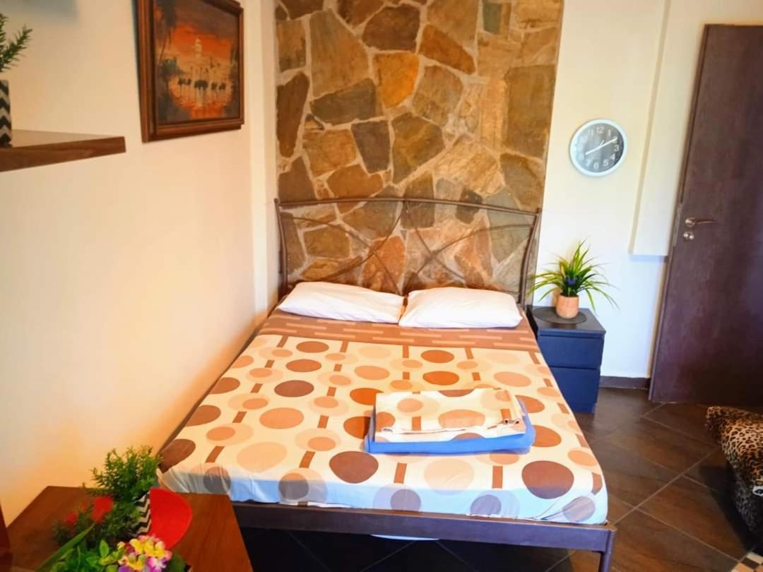 Blue Moon Accommodation เนอา มิคานิโอนา ภายนอก รูปภาพ