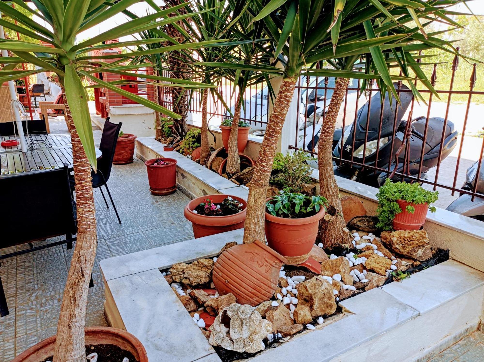 Blue Moon Accommodation เนอา มิคานิโอนา ภายนอก รูปภาพ