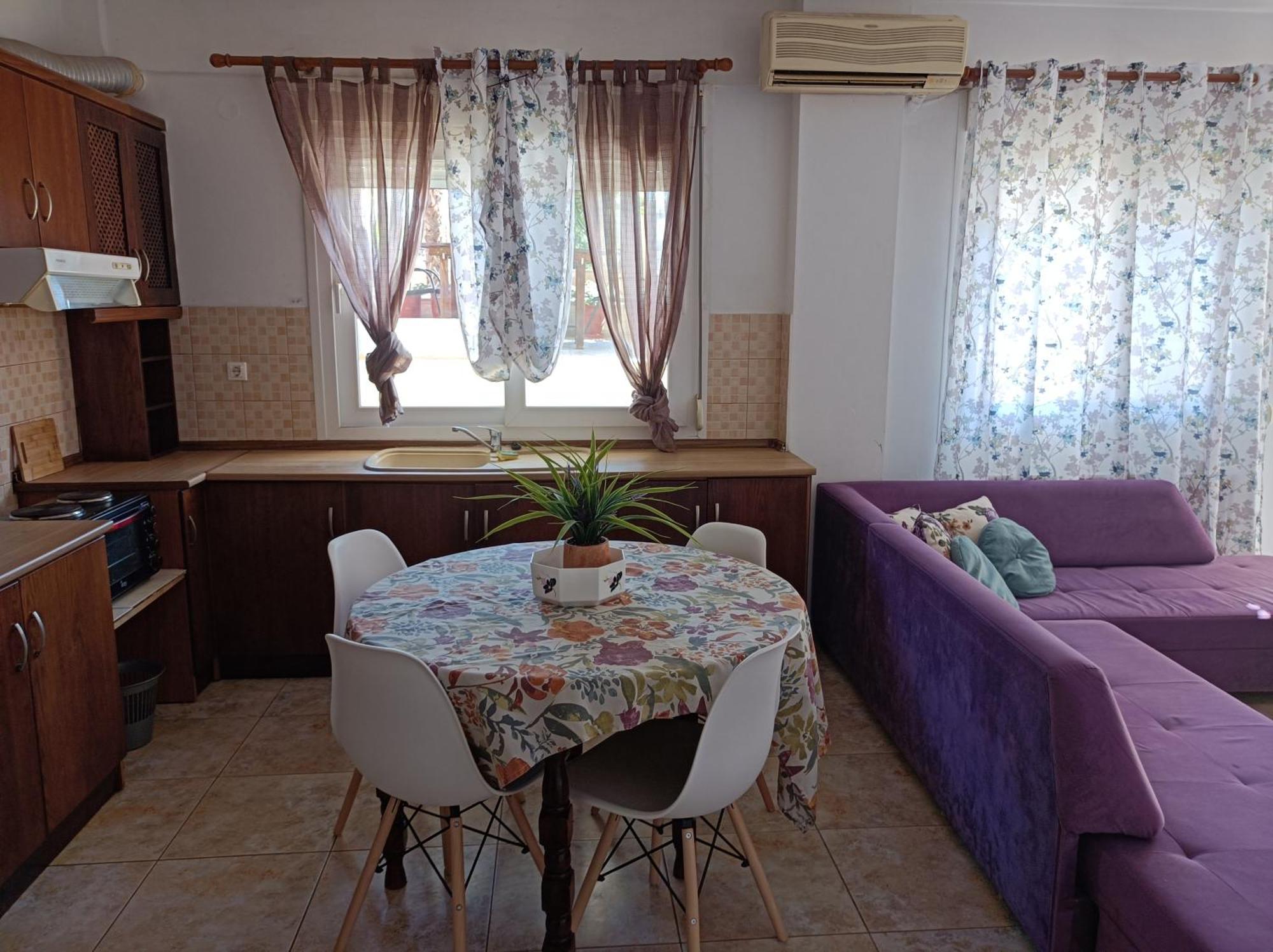 Blue Moon Accommodation เนอา มิคานิโอนา ภายนอก รูปภาพ